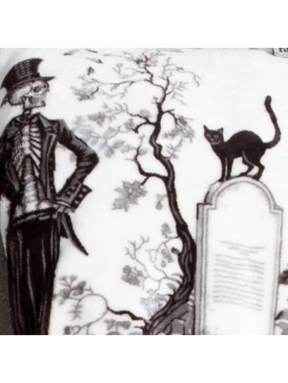 ENVOGUE Skeleton Toile Plush Blanket - Picture 3 of 5